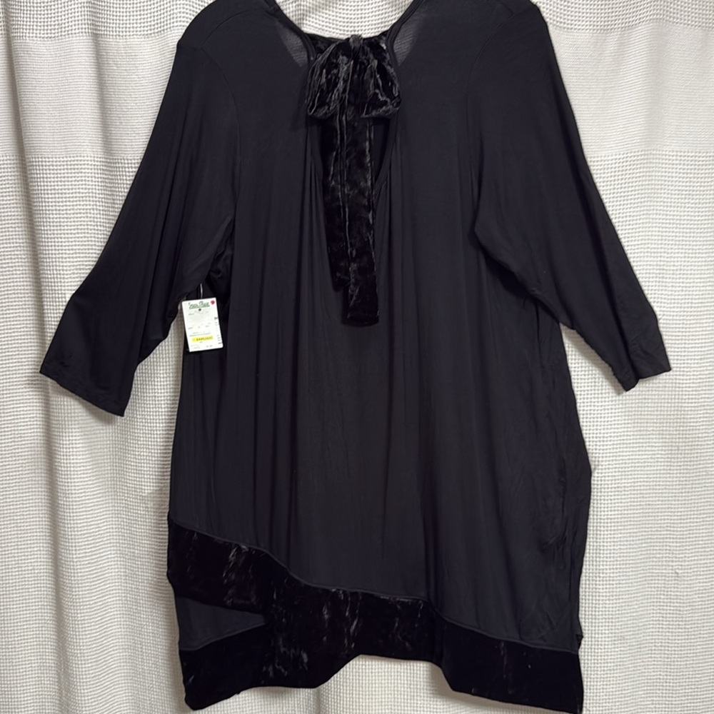 NEW Velvet trim Black Asymmetrical Tunic Top bow back SZ 1X holiday jersey knit - Picture 3 of 7